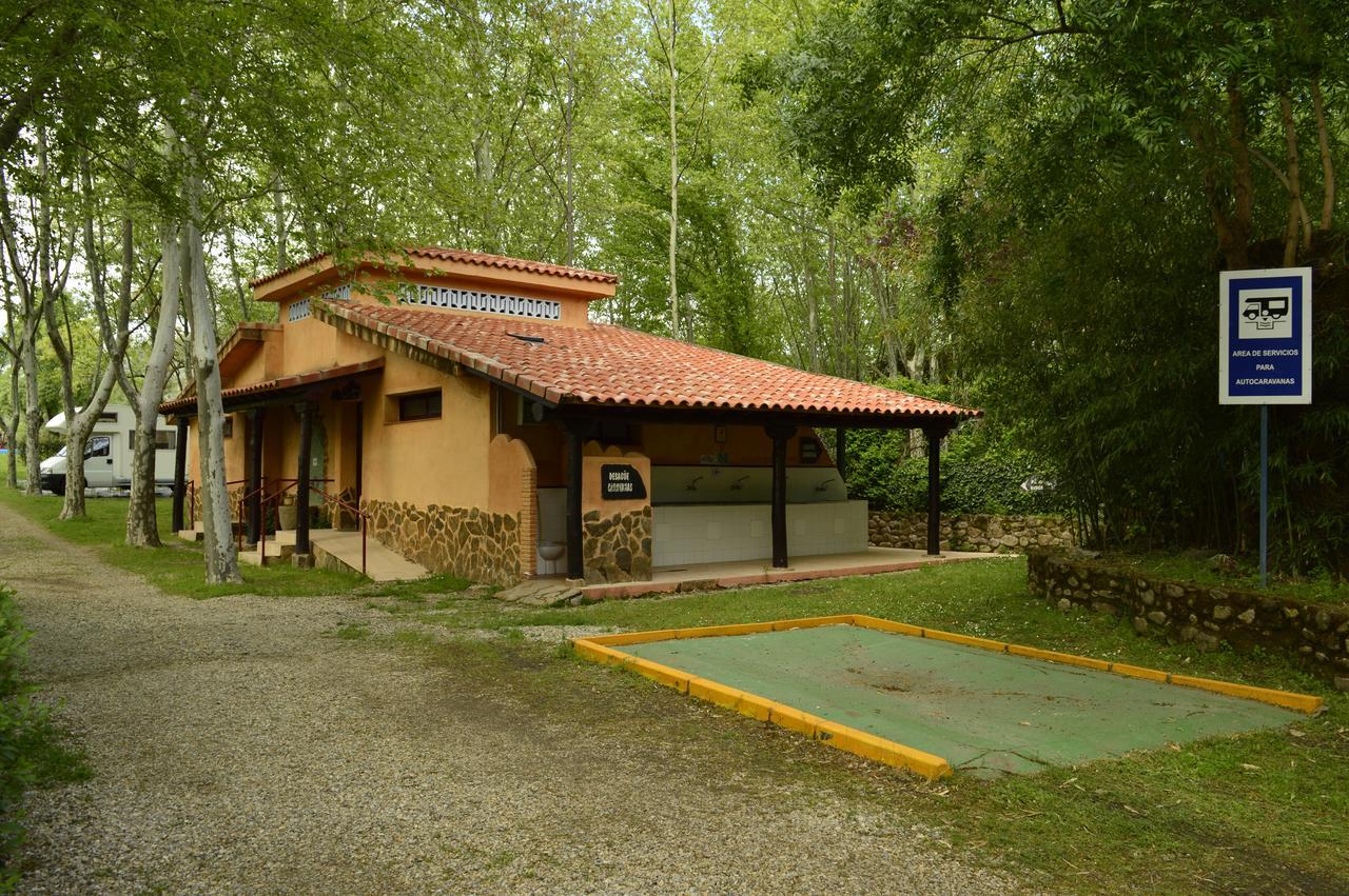 Camping El Pinajarro Hervás Exteriör bild